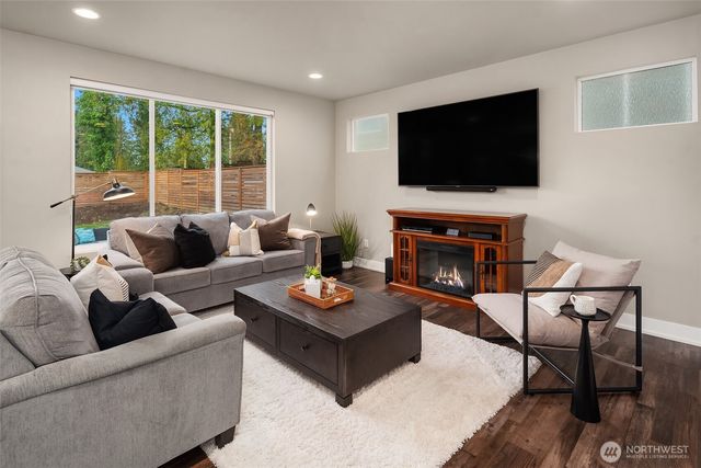 35245 54th Avenue S, Auburn, WA 98001