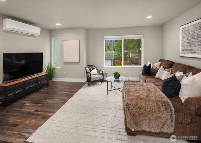 35245 54th Avenue S, Auburn, WA 98001