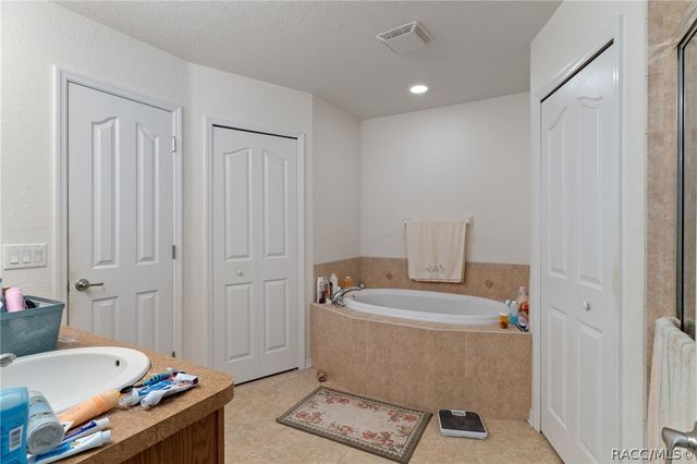 11284 Centralia Road, Weeki Wachee, FL 34614