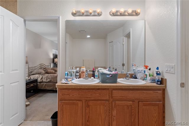 11284 Centralia Road, Weeki Wachee, FL 34614