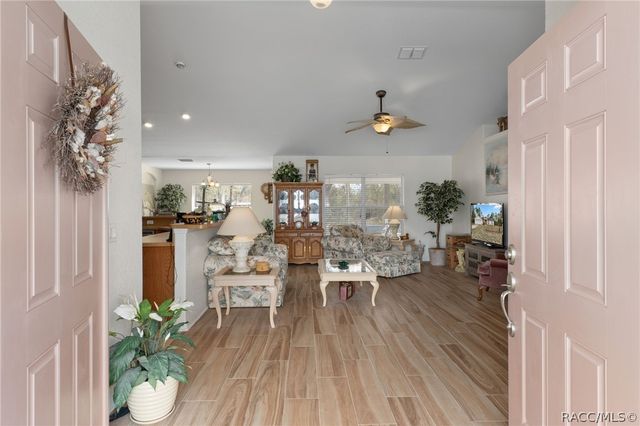 11284 Centralia Road, Weeki Wachee, FL 34614