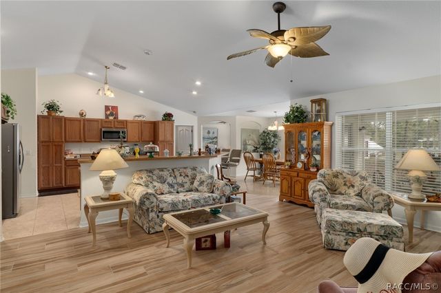 11284 Centralia Road, Weeki Wachee, FL 34614