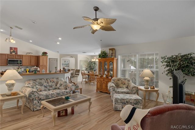 11284 Centralia Road, Weeki Wachee, FL 34614