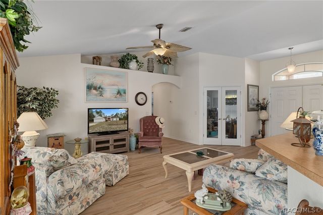 11284 Centralia Road, Weeki Wachee, FL 34614