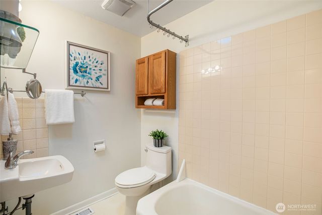 4829 S Kenny Street, Seattle, WA 98118