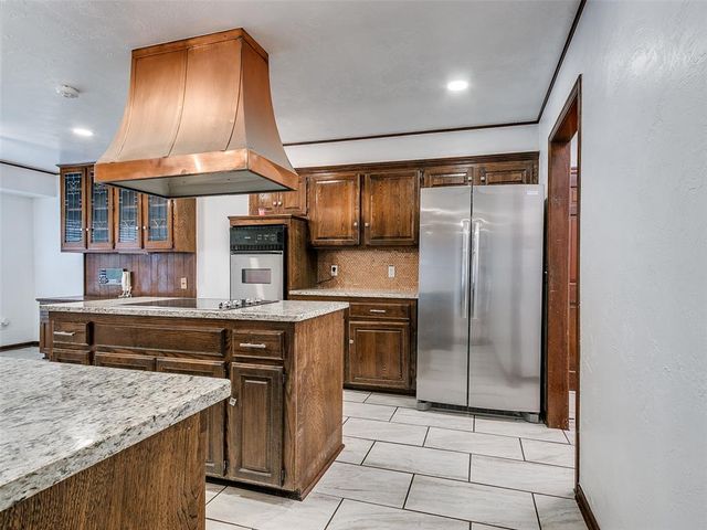 11217 Twisted Oak Road, Oklahoma City, OK 73120