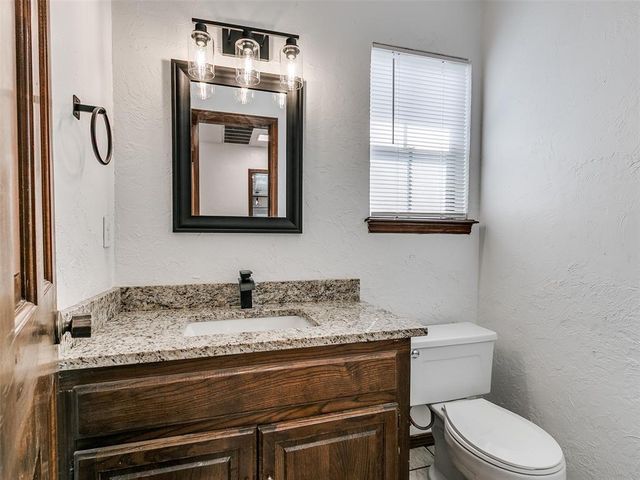 11217 Twisted Oak Road, Oklahoma City, OK 73120