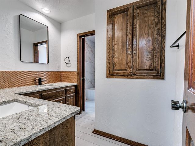 11217 Twisted Oak Road, Oklahoma City, OK 73120