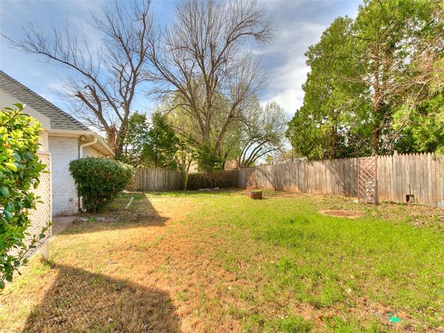11217 Twisted Oak Road, Oklahoma City, OK 73120