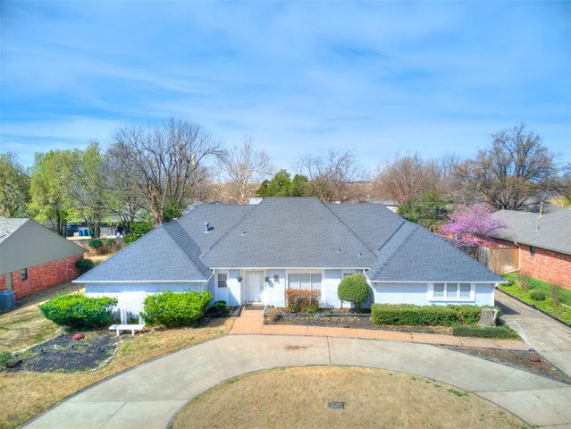 11217 Twisted Oak Road, Oklahoma City, OK 73120