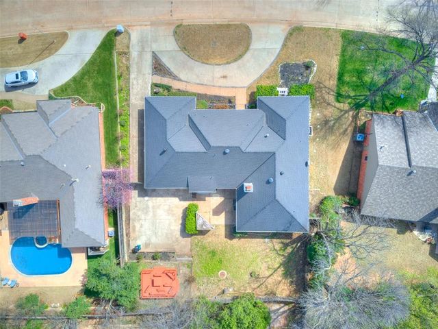 11217 Twisted Oak Road, Oklahoma City, OK 73120