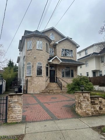 69 Summit Rd, Elizabeth City, NJ 07208