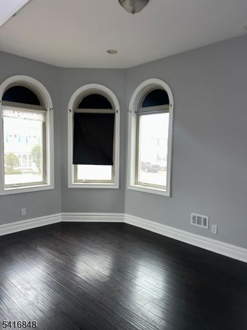 69 Summit Rd, Elizabeth City, NJ 07208