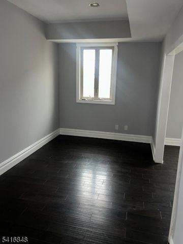 69 Summit Rd, Elizabeth City, NJ 07208