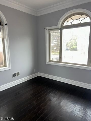 69 Summit Rd, Elizabeth City, NJ 07208