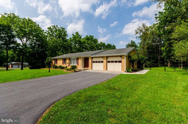 887 WOODBURY DR, Kearneysville, WV 25430
