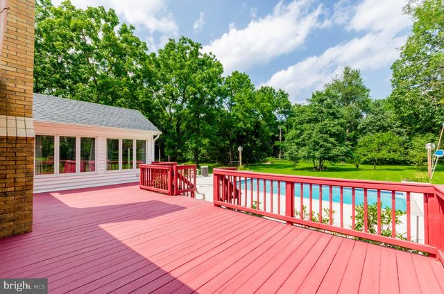 887 WOODBURY DR, Kearneysville, WV 25430