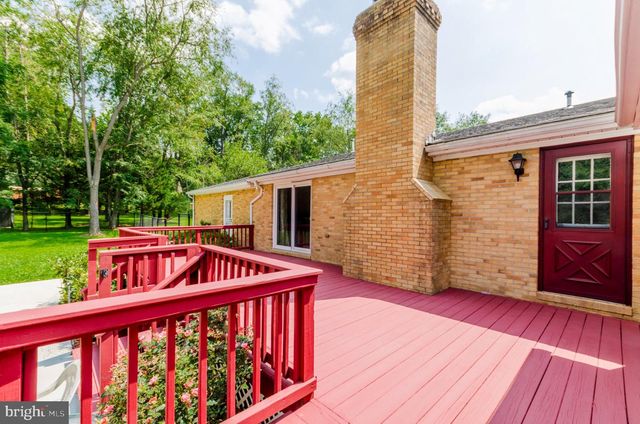 887 WOODBURY DR, Kearneysville, WV 25430