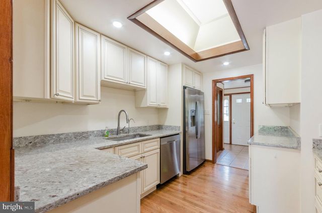 887 WOODBURY DR, Kearneysville, WV 25430