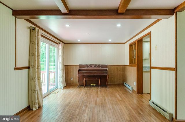 887 WOODBURY DR, Kearneysville, WV 25430