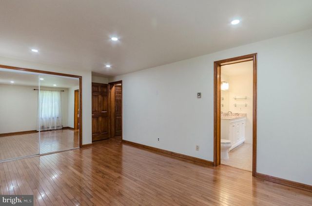 887 WOODBURY DR, Kearneysville, WV 25430