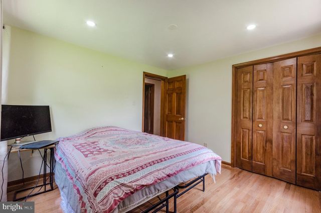 887 WOODBURY DR, Kearneysville, WV 25430