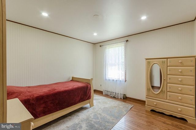 887 WOODBURY DR, Kearneysville, WV 25430