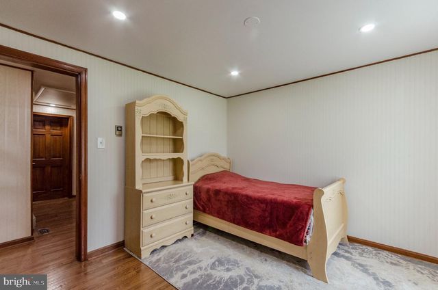 887 WOODBURY DR, Kearneysville, WV 25430