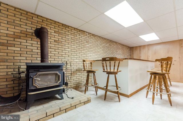 887 WOODBURY DR, Kearneysville, WV 25430