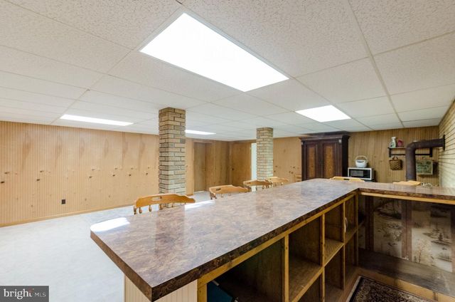 887 WOODBURY DR, Kearneysville, WV 25430