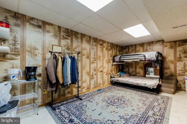 887 WOODBURY DR, Kearneysville, WV 25430