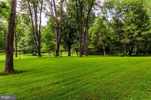 887 WOODBURY DR, Kearneysville, WV 25430