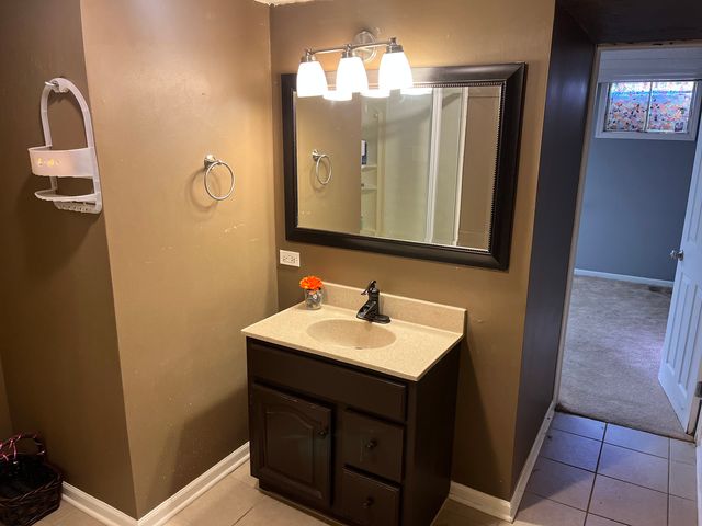 510 Tyler Drive, Carpentersville, IL 60110