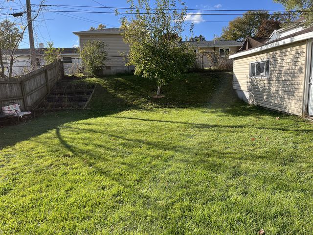 510 Tyler Drive, Carpentersville, IL 60110