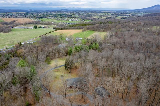 188 NEW MARKET RESERVOIR RD, New Market, VA 22844