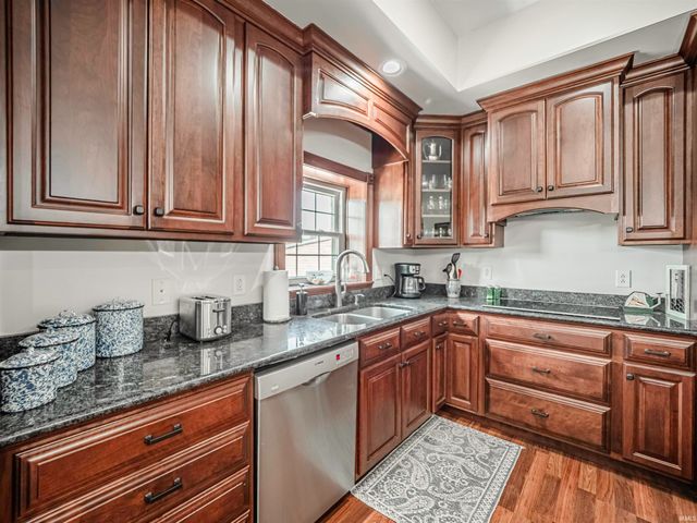 10083 W 565 S, Owensville, IN 47665