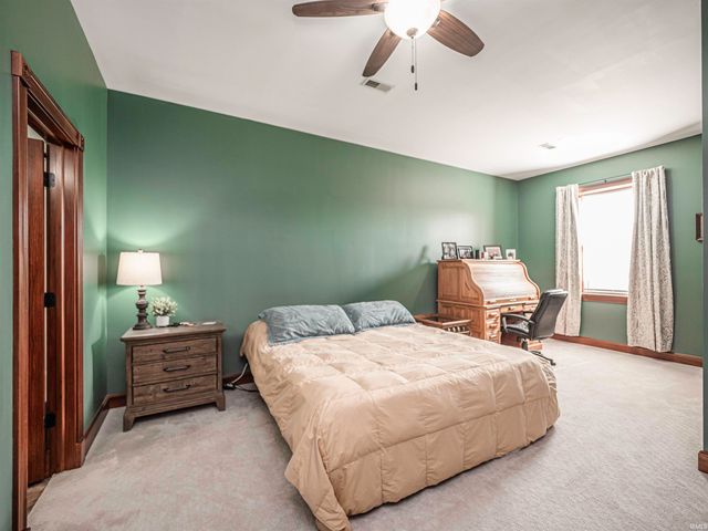 10083 W 565 S, Owensville, IN 47665