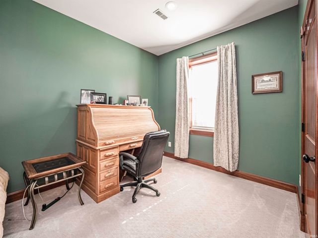 10083 W 565 S, Owensville, IN 47665