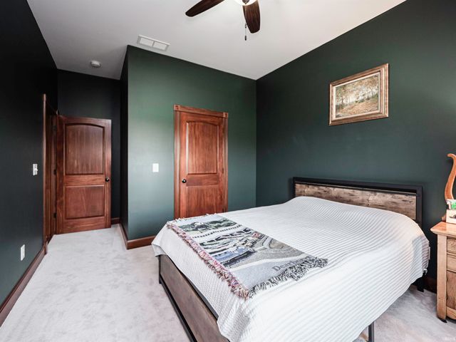 10083 W 565 S, Owensville, IN 47665