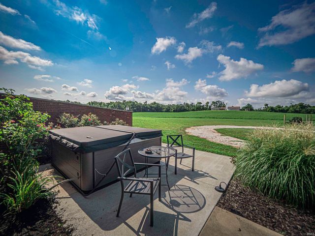 10083 W 565 S, Owensville, IN 47665