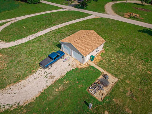 10083 W 565 S, Owensville, IN 47665