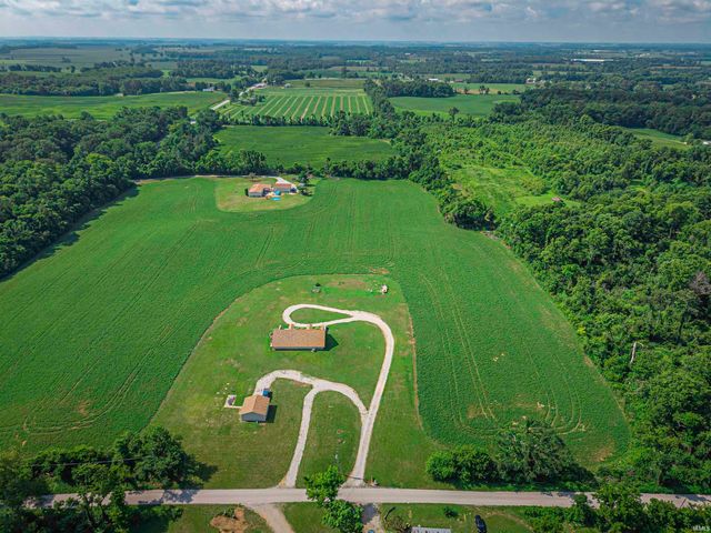 10083 W 565 S, Owensville, IN 47665