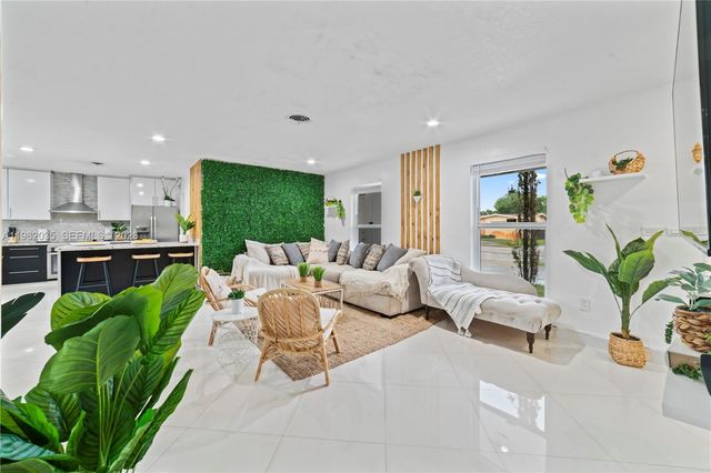 19440 NE 18th Pl, Miami, FL 33179