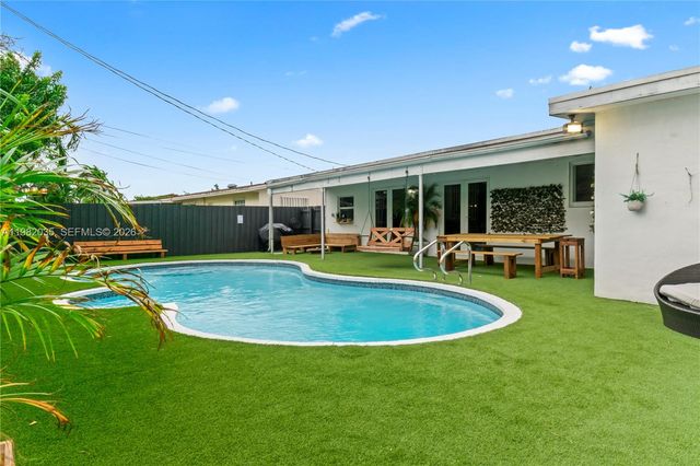 19440 NE 18th Pl, Miami, FL 33179