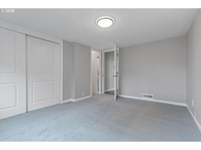5416 Se KNAPP St, Portland, OR 97206