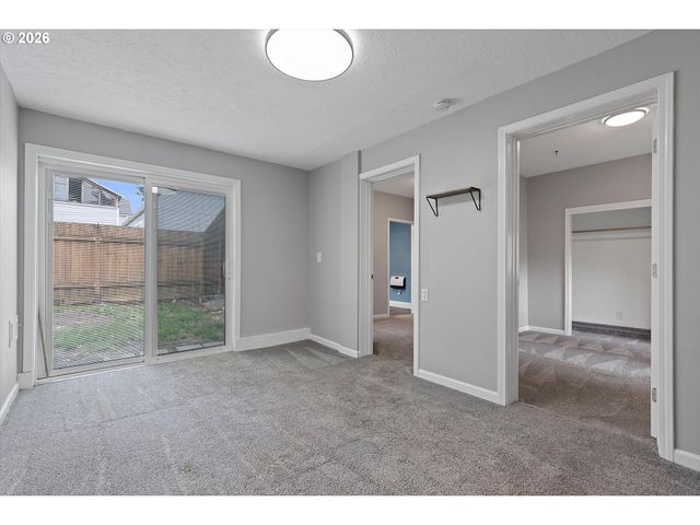 5416 Se KNAPP St, Portland, OR 97206