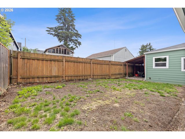 5416 Se KNAPP St, Portland, OR 97206