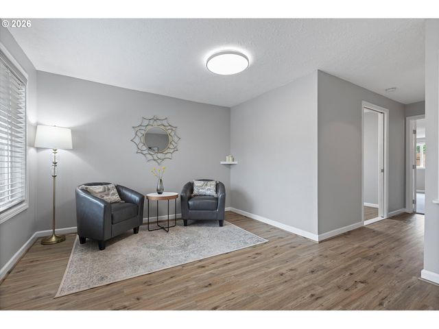 5416 Se KNAPP St, Portland, OR 97206