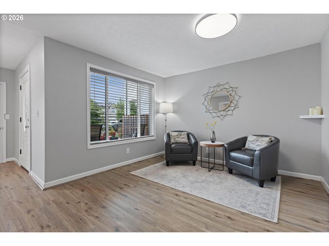 5416 Se KNAPP St, Portland, OR 97206