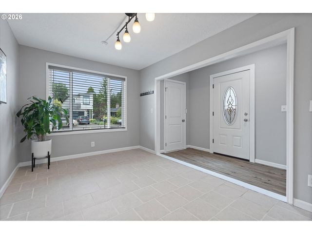 5416 Se KNAPP St, Portland, OR 97206